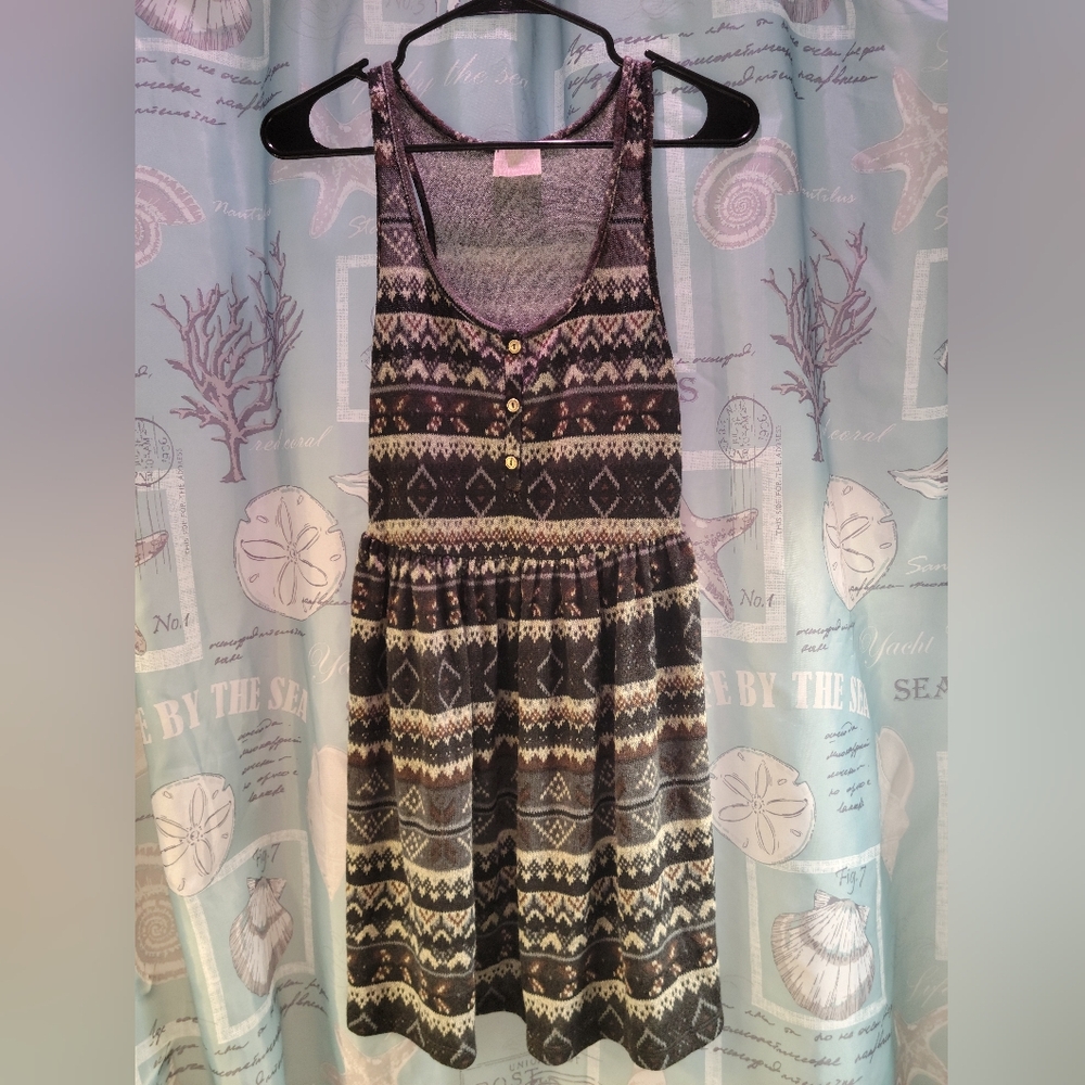 Audrey 3+1 Trendy Sleeveless Geometric Dress with Buttons Warm & Stretchy Small